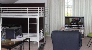 Гостиница ВИП Хостел Марфино Одинцово Кровать в 28-местном общем номере для мужчин и женщин-19