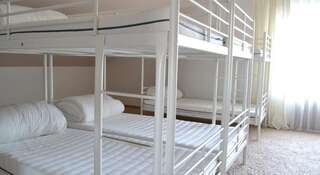Гостиница ВИП Хостел Марфино Одинцово Кровать в 28-местном общем номере для мужчин и женщин-10